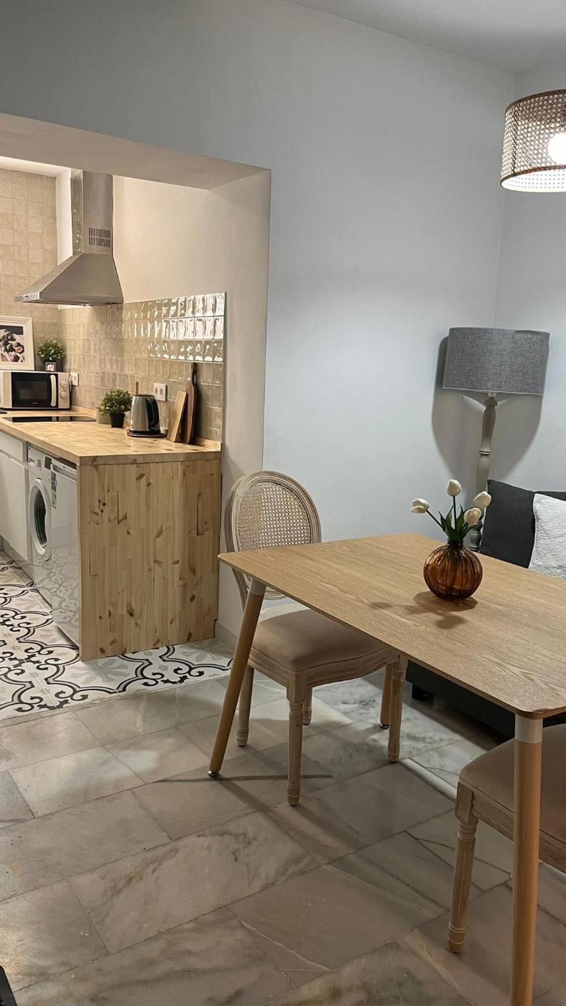 Apartamento En Casco Antiguo - Plaza De La Gavidia Sevilla Bagian luar foto